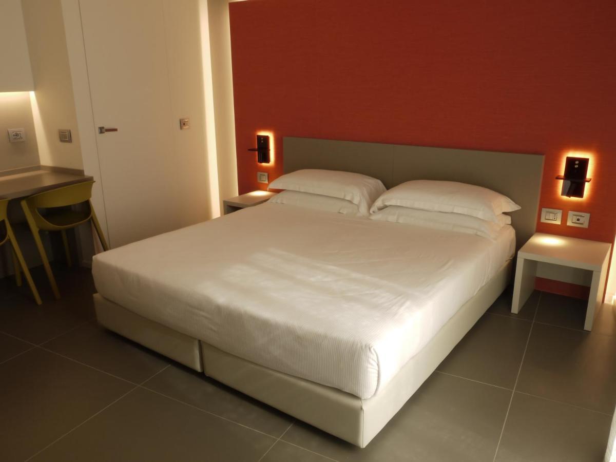 Rb Del Teatro&Apartaments Imola Ngoại thất bức ảnh