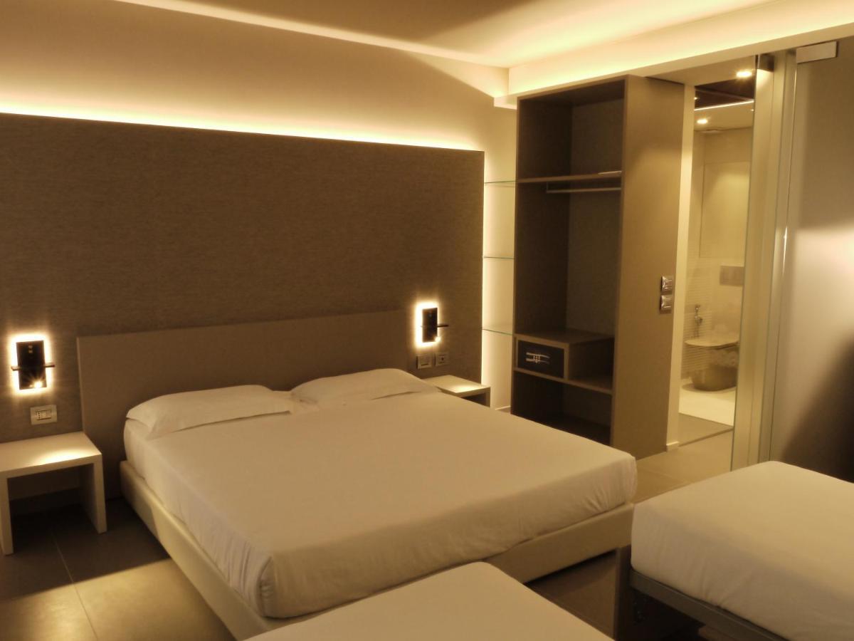 Rb Del Teatro&Apartaments Imola Ngoại thất bức ảnh